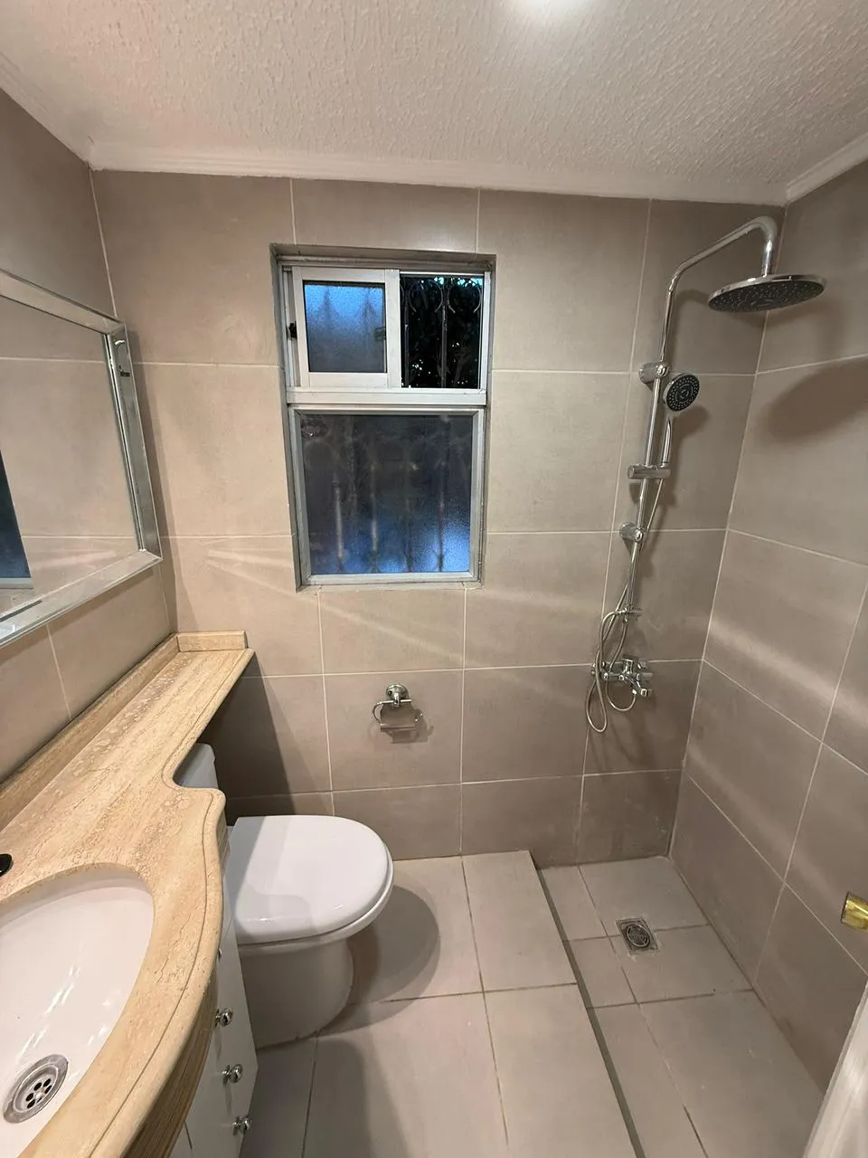 Baño de Lujo Estilo Industrial